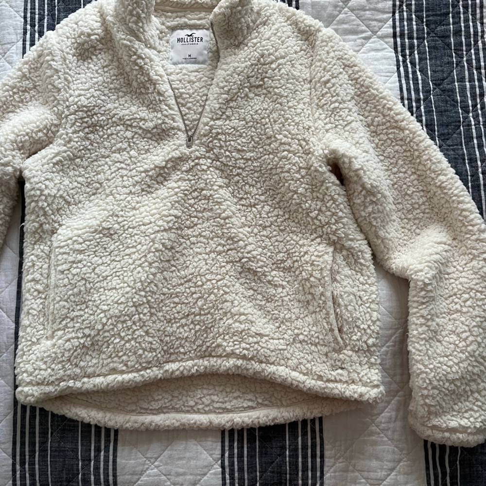Hollister Sherpa Half-Zip Crew Neck